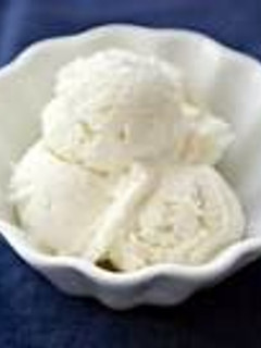 A picture of Vanilla Ice cream.