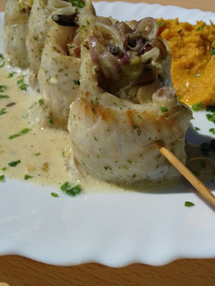 Una foto de Filet de merluza con puré mixto