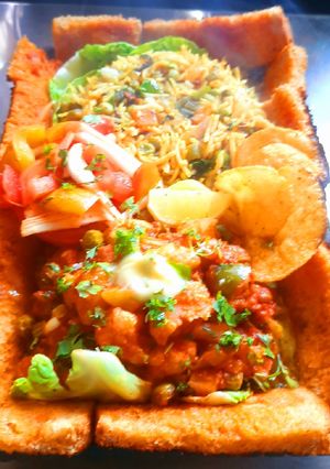 A picture of Khada Pav Bhaji Sizzler.
