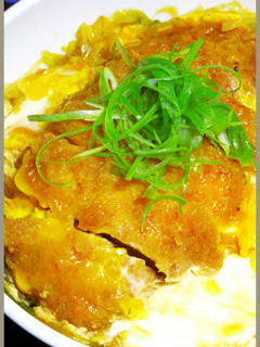 A picture of With Mentsuyu! The Golden Ratio for Fried Pork Cutlet Rice Bowl or Chicken & Egg Rice Bowl!.