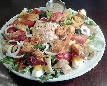 Ultimate Making Recipe Tuna Dinner Salad With Crispy Potato Croutons Delicious Nutritious