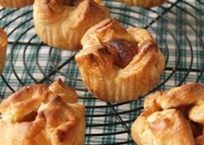 Easiest Way to Make Perfect Little Apple Pies using Frozen Puff Pastry