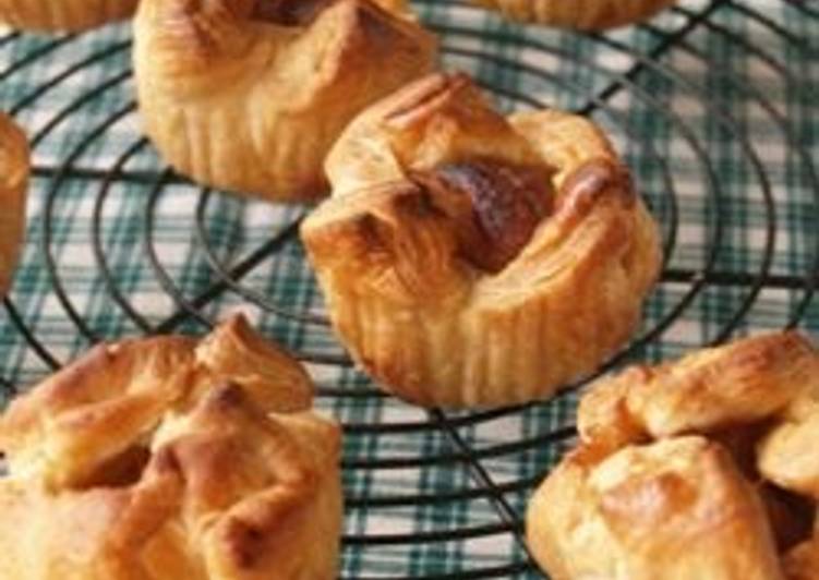 Easiest Way to Make Speedy Little Apple Pies using Frozen Puff Pastry