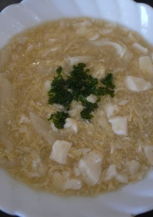 A picture of Creamy Egg Soup with Crumbled Tofu.