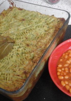 A picture of My Peppery Veg Shepherds Pie, with Mash Potato and Broccoli Top 😀.