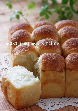 A picture of Honey and Cinnamon Sugar-Topped Pull-Apart Bread Made With Natural Homemade Starter.