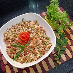 A picture of Sprout Salad.