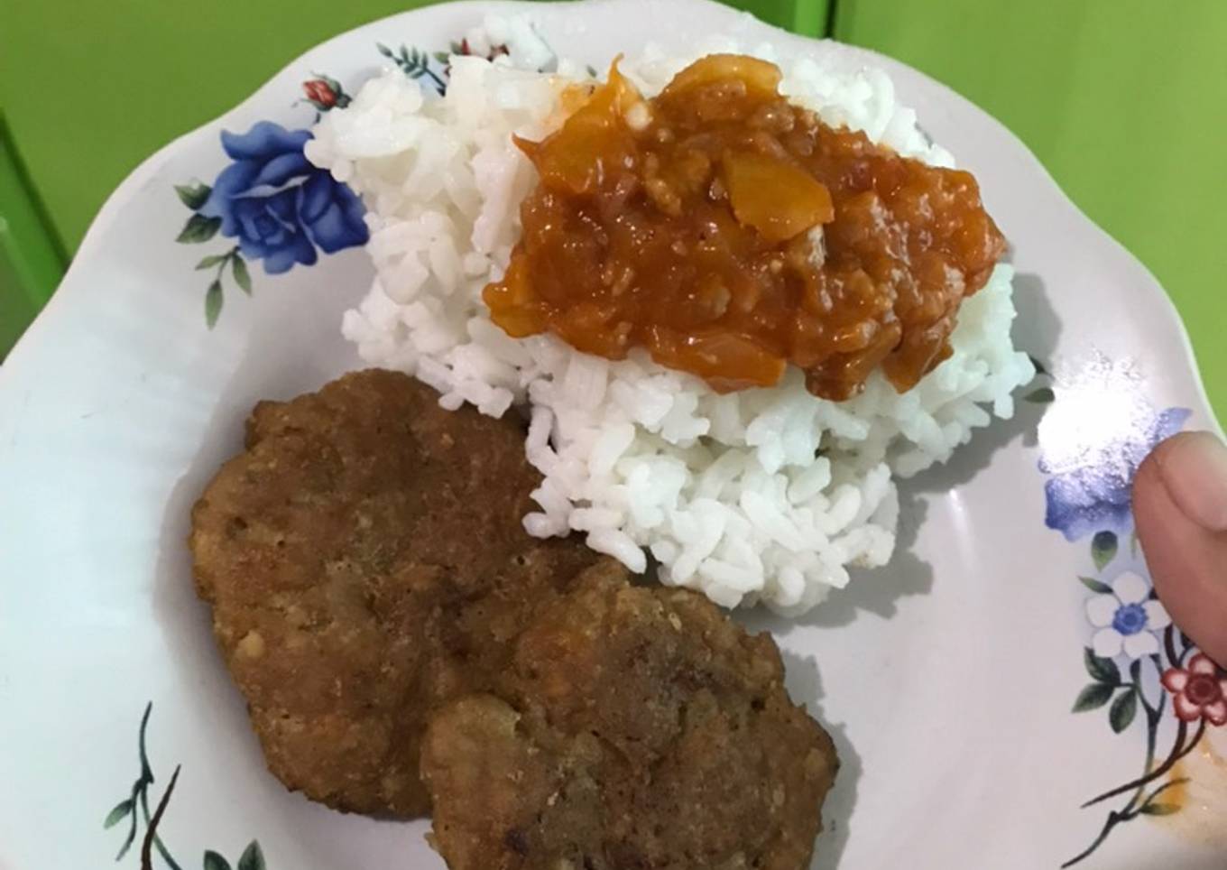 Langkah Mudah untuk Menyiapkan Bistik daging simpel enak 🥰, Enak