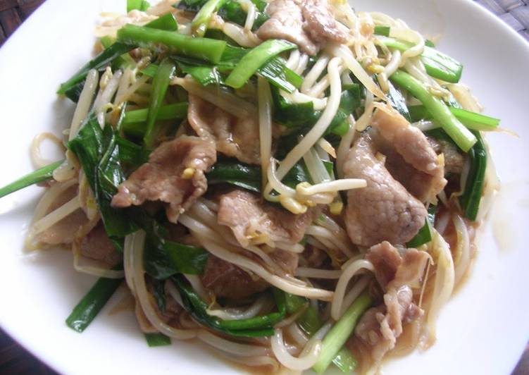 Recipe of Ultimate Pork, Bean Sprout and Chinese Chive Stir-Fry