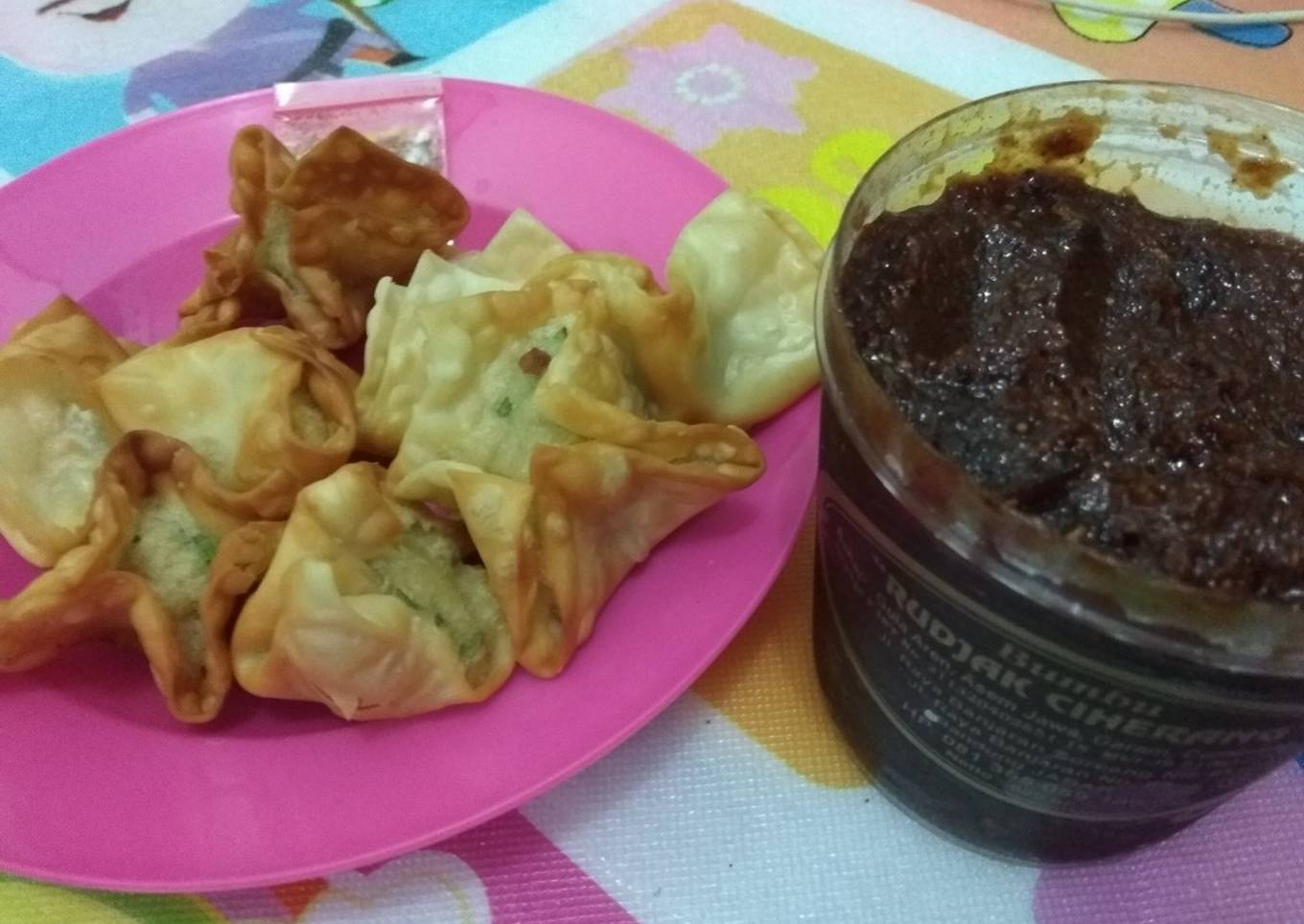 Batagor bumbu rujak ciherang