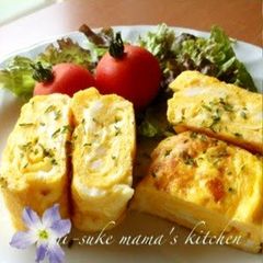 A picture of Simple Mayo-Cheese Tamagoyaki.