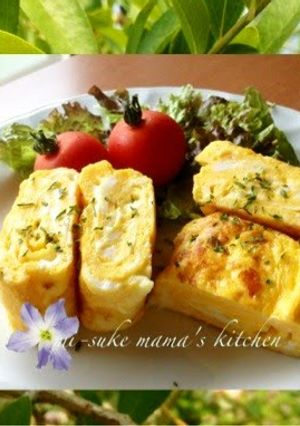 A picture of Simple Mayo-Cheese Tamagoyaki.