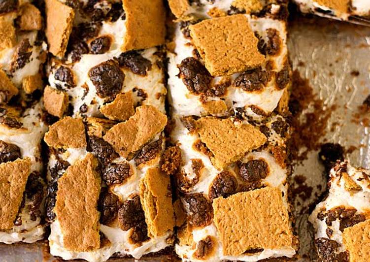 Simple Way to Prepare Award-winning Easy S&#39;more Brownie Bars