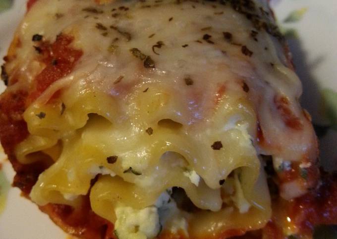 Easiest Way to Prepare Fancy Pepperoni Pizza Lasagna Rolls for Vegetarian Food