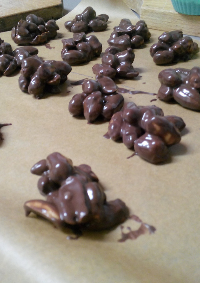 A picture of Choco peanuts.