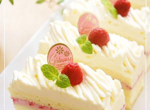 A picture of Raspberry Cheese Mont Blanc Shortcake.