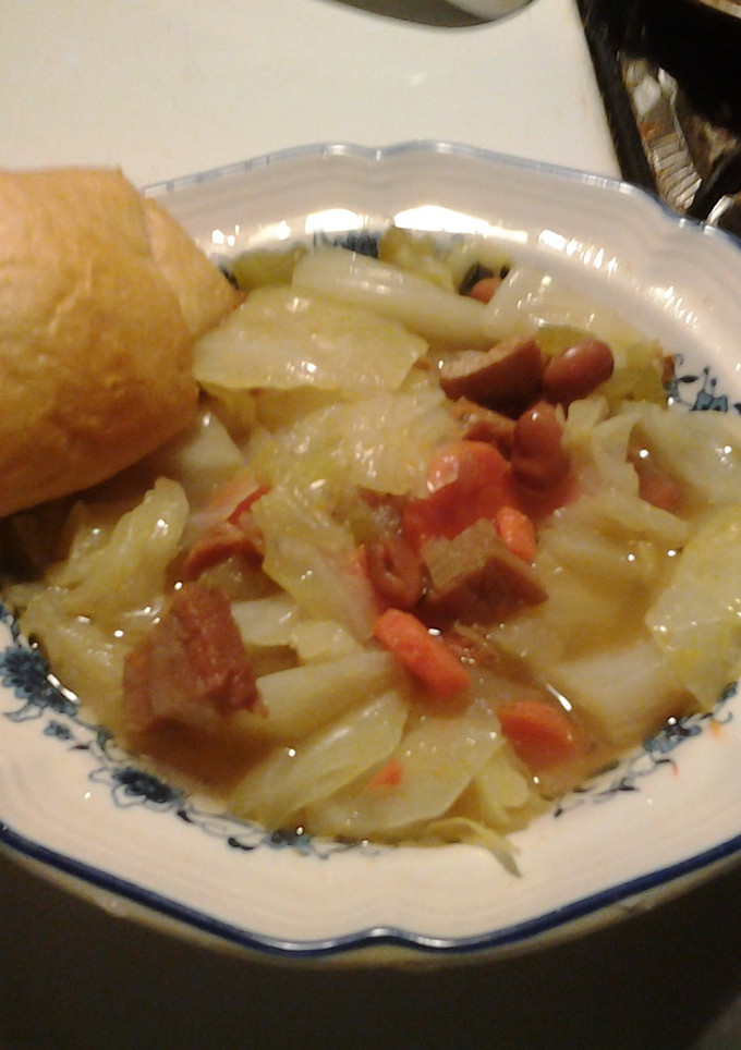 A picture of Cabbage Soup with Ham.