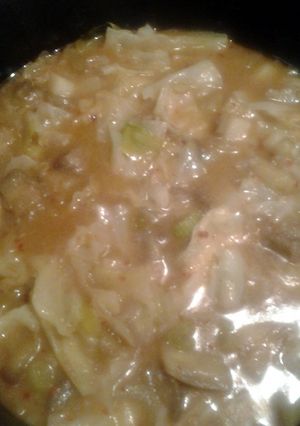 A picture of cabbage and eggplant.