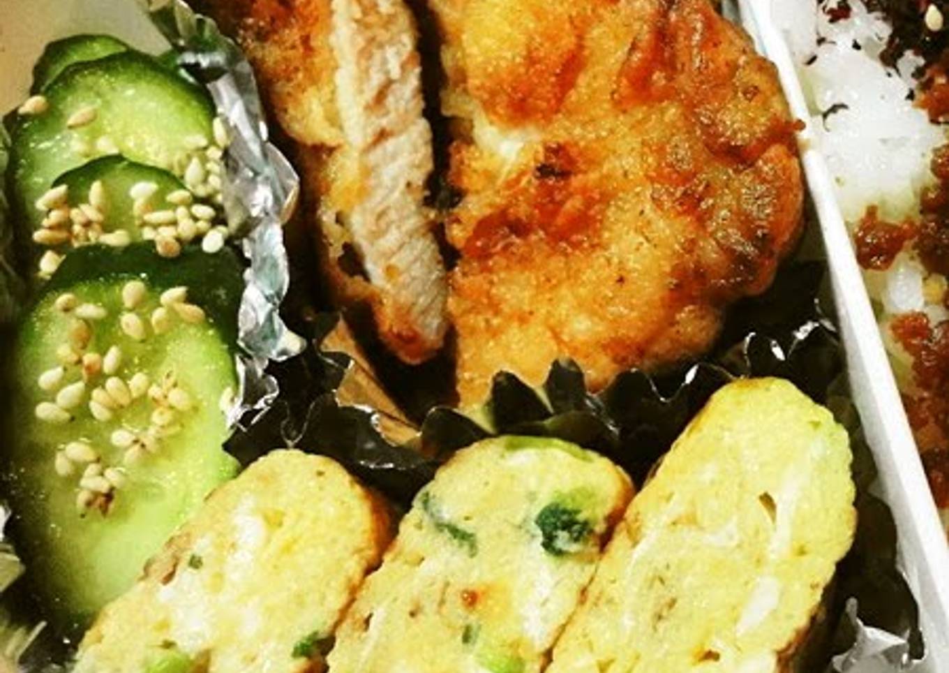 Thickly Rolled Omelet with Green Onions