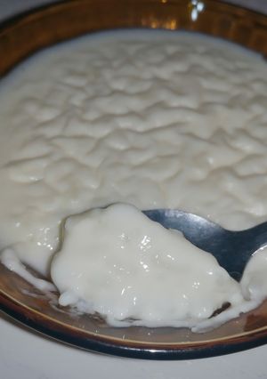 صورة لوصفة رز بلبن كريمي ب ٣ مكونات أحلى أرز بحليب (بودينج الأرز الكريمي)