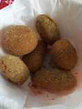 Bolinho de Calabresa com Catupiry