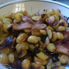 A picture of Always need more BBQ potatoes!.