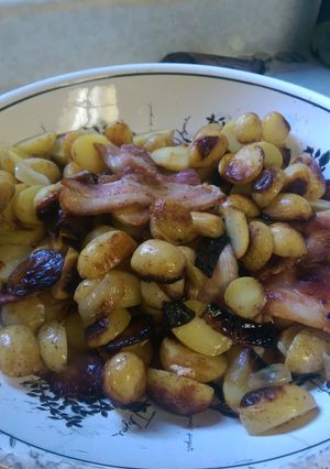 A picture of Always need more BBQ potatoes!.