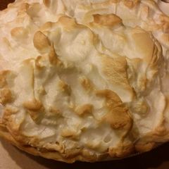 A picture of Lemon pie.
