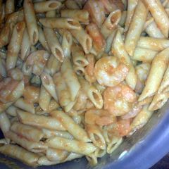 A picture of shrimp pasta.