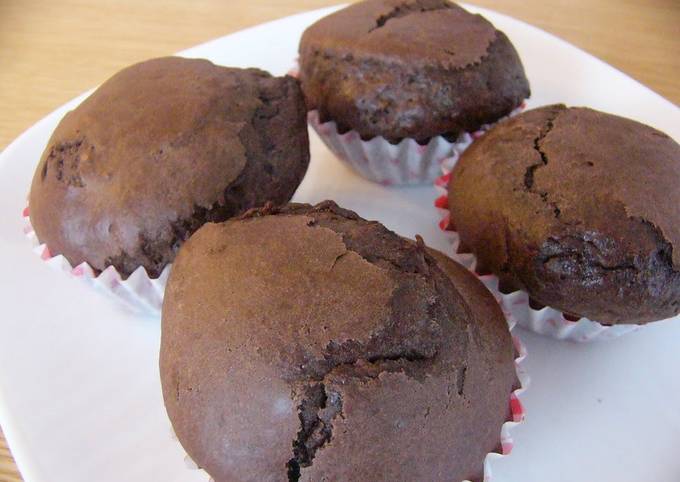 How to Prepare Any-night-of-the-week Easy Molten Chocolate Cake with Pancake Mix and Chocolate