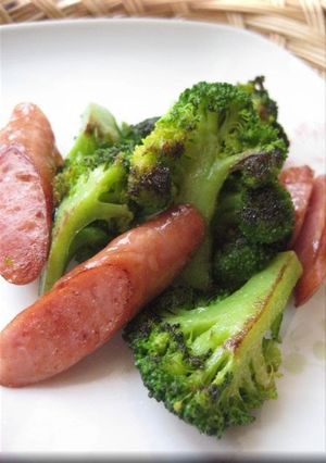 A picture of Crispy Fried Broccoli Bento Fillers.