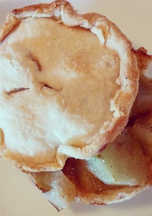 A picture of Mini Apple Pies.