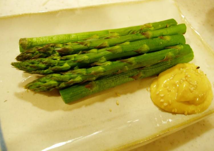 How to Eat Asparagus
