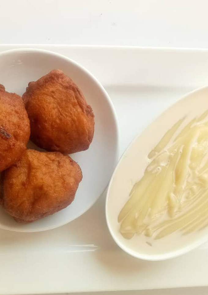 A picture of Akara and pap.