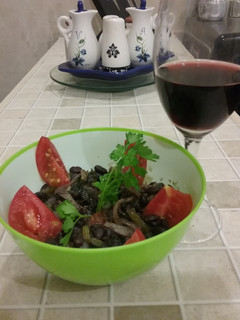 Una foto de Ensalada de frijoles negros