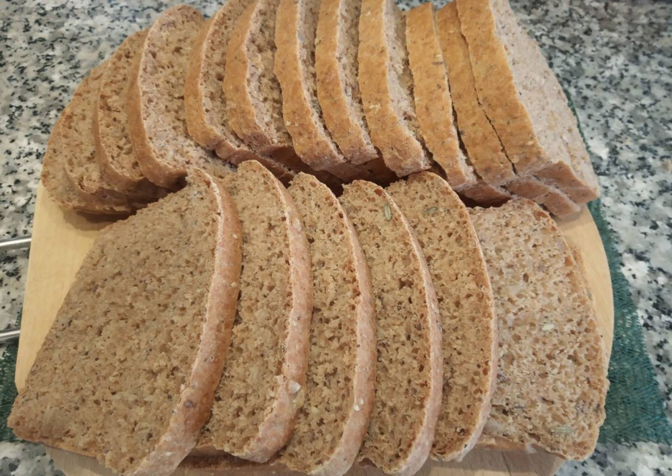 Pan de espelta integral con mezcla de semillas