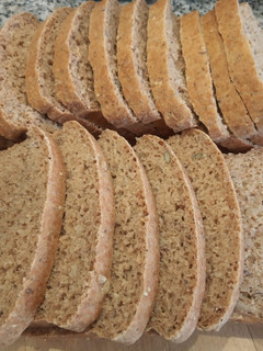 Una foto de Pan de espelta integral con mezcla de semillas