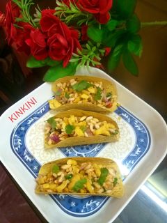মশলা মুড়ি পাঁপড় ট্যাকোস(masala muri papad tacos recipe in bengali) রেসিপির প্রধান ছবি