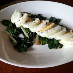 A picture of Spinach egg salad.