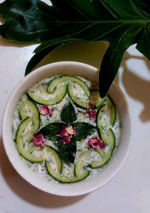 عکسی از دستور بورانی کدو سبز وخیار