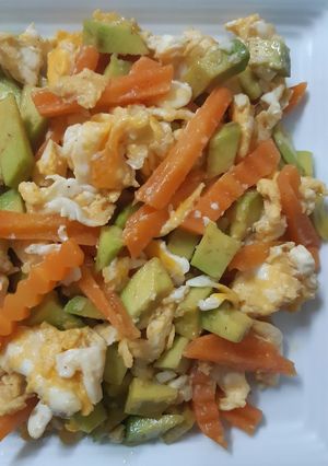 รูปของ "อะโวคาโดผัดไข่" 🥑🍳Stir Fried Avocado with Egg