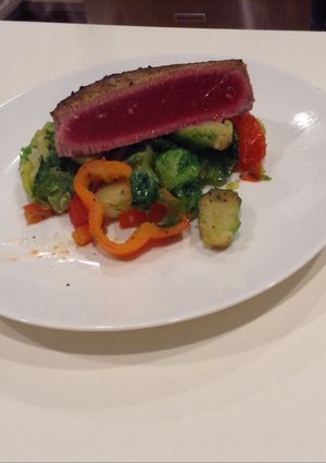 A picture of Ahi Tuna.