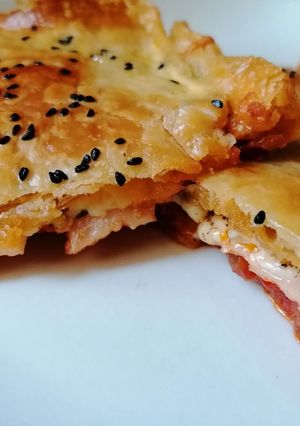 A picture of Pizza-Style Pie.
