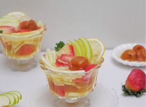 Foto resep Salted Plum Fruit Punch Mocktail with Mango, Strawberry & Apple