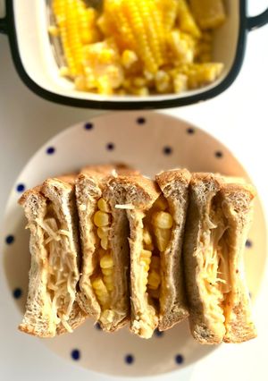 รูปของ แซนวิชข้าวโพดเห็ดเข็มน้ำมายองเนสเต้าหู้โกจิเบอร์รี่🌽🍞