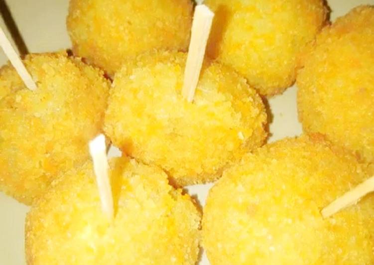 Resep Bola bola kentang telur puyuh yang Enak