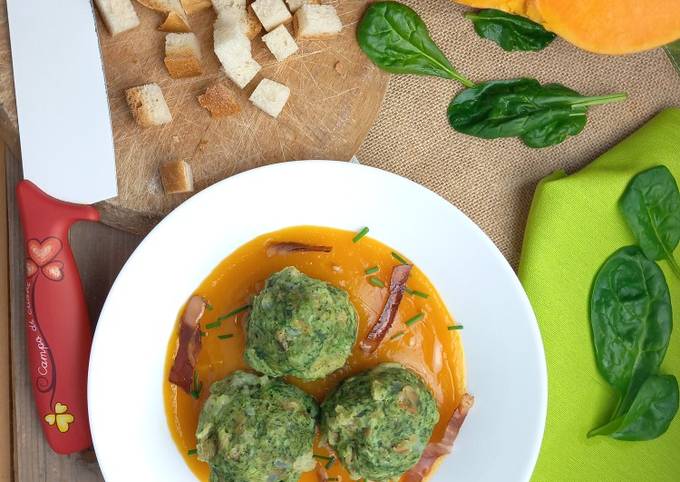 Modo semplice a Fai Premiato Canenderli agli spinaci con crema di zucca