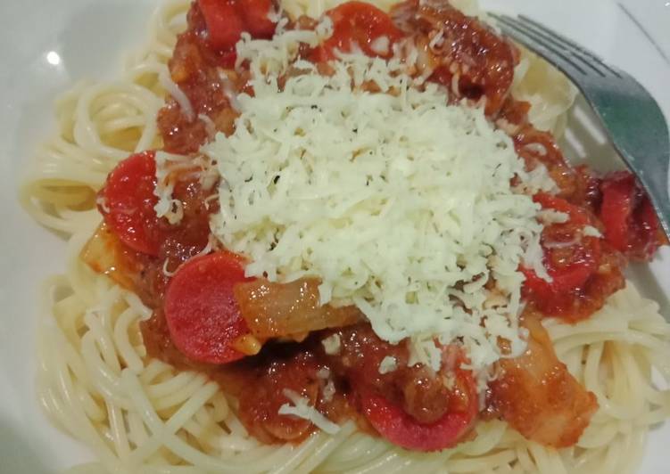 Bagaimana Membuat Spaghetti hot tuna sosis Anti Gagal