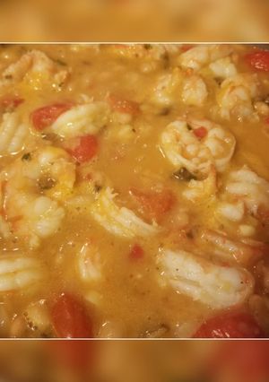 Una foto de Camarones con frijoles cannellini estilo Toscano