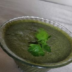A picture of Mint Coriander chutney for sandwich.